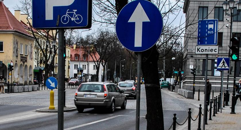 Kierowcy powinni omijać skrzyżowanie Sienkiewicza z Rynkiem Kościuszki