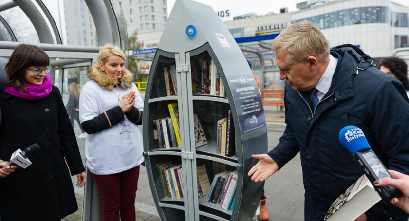 Dwa książkowe śledzie wystarczą
