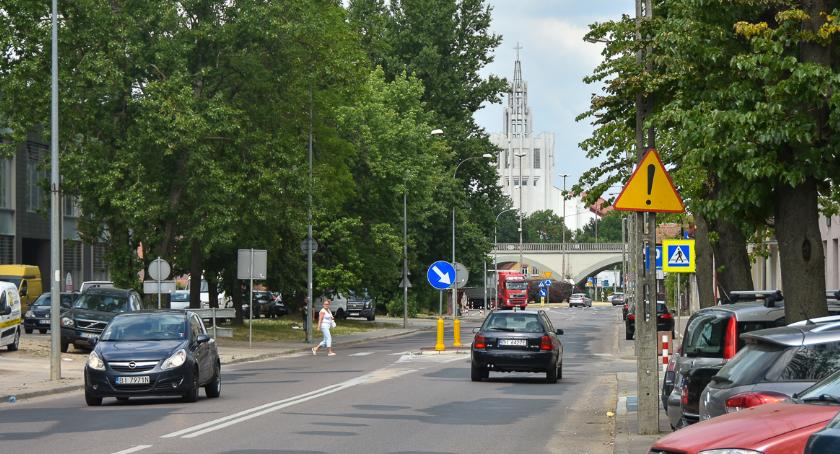 Ponad 50 drzew pójdzie pod piłę na Jurowieckiej