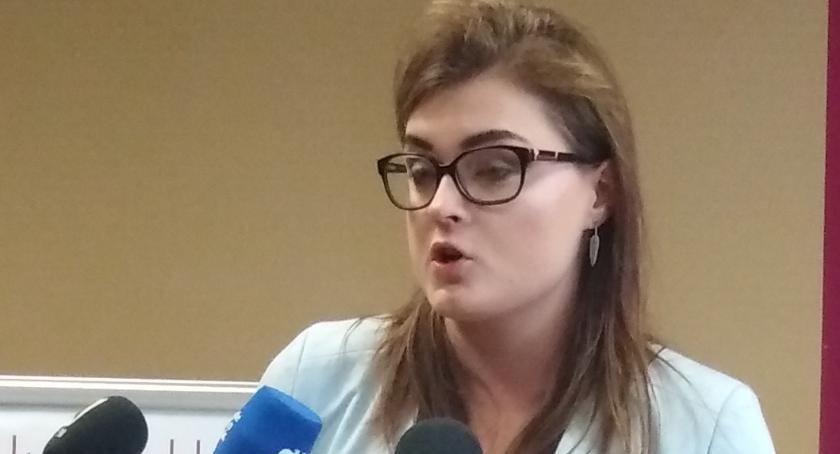 Ciepłe posiłki dla uczniów zamiast lekcji religii