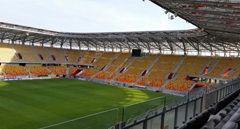 Stadion Miejski im. 42 Pułku Piechoty w Białymstoku?