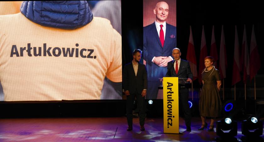 Tadeusza Arłukowicza na ostatniej prostej wspiera mocno Paweł Kukiz