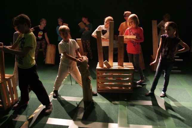 Bojarski Dom Kultury – spektakl Teatru Bel Etage pt. „Łąka” (dla dzieci w wieku 8-12 lat)