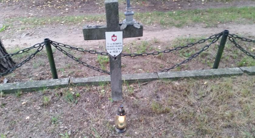 Niech na grobach żołnierzy zapłoną znicze na stulecie niepodległości