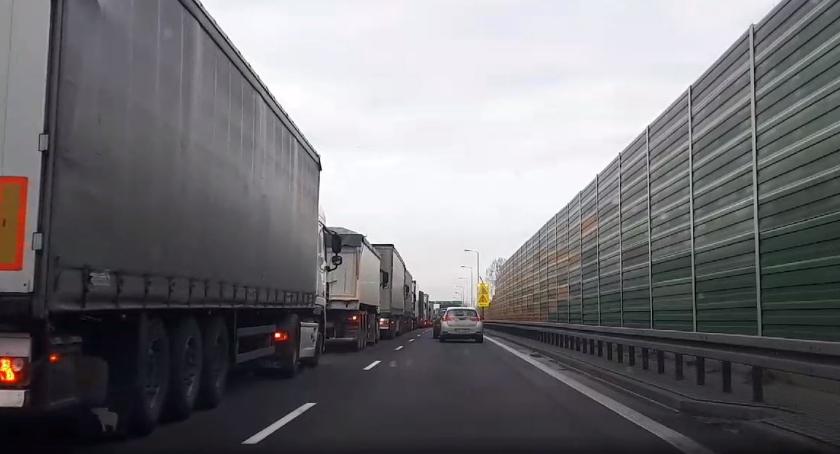 Trasa Generalska wciąż się korkuje