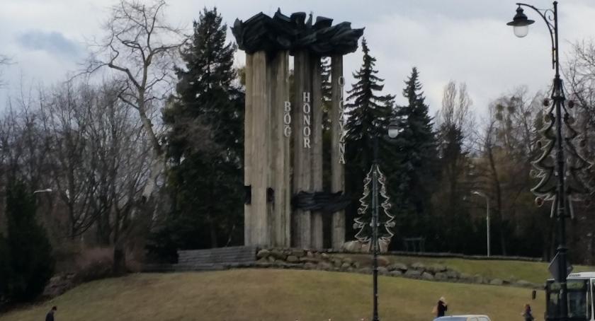 Pomnik Bohaterów Ziemi Białostockiej – potrzebna kolejna zmiana