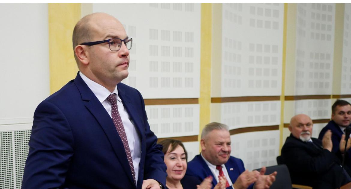Nowe władze województwa podlaskiego wybrane. Zarząd tworzą politycy PiS