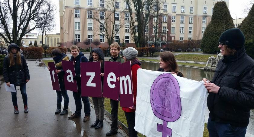 Partia Razem żyje od wyborów do wyborów? 