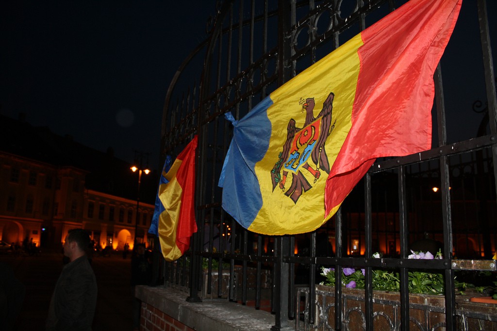 Tylko jeden konsul pozostał apolityczny