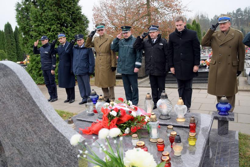 Wojewoda pamiętał o ofiarach katastrofy smoleńskiej