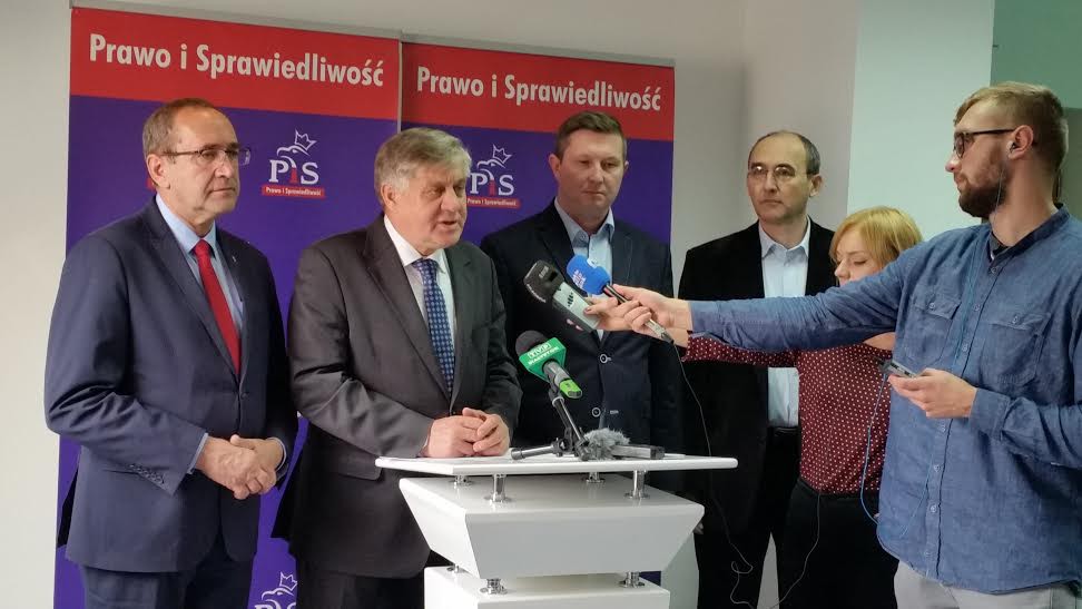 Starosta białostocki nie radzi sobie ze stanowiskiem. PiS chce jego odwołania