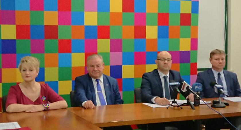 Więcej pieniędzy na zabytki, służbę zdrowia i drogi. Takie zmiany w budżecie proponuje PiS