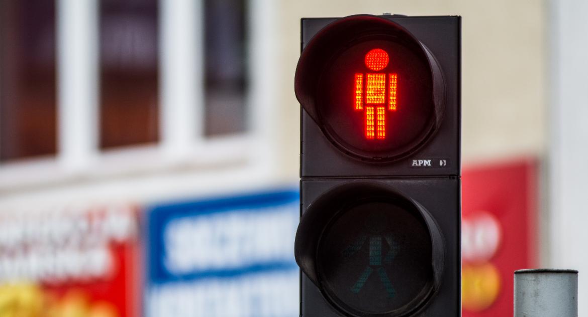 A gdyby tak można było przechodzić na czerwonym świetle?
