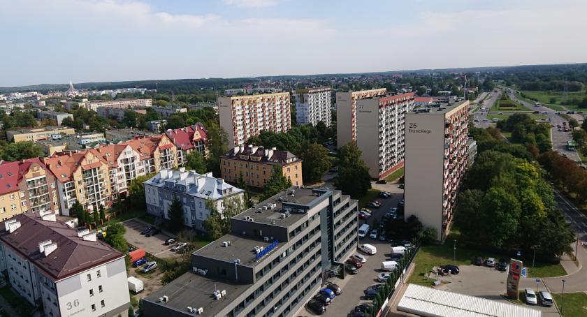 Przy tak ogromnym ruchu pojazdów miasto musi mieć korytarze powietrza