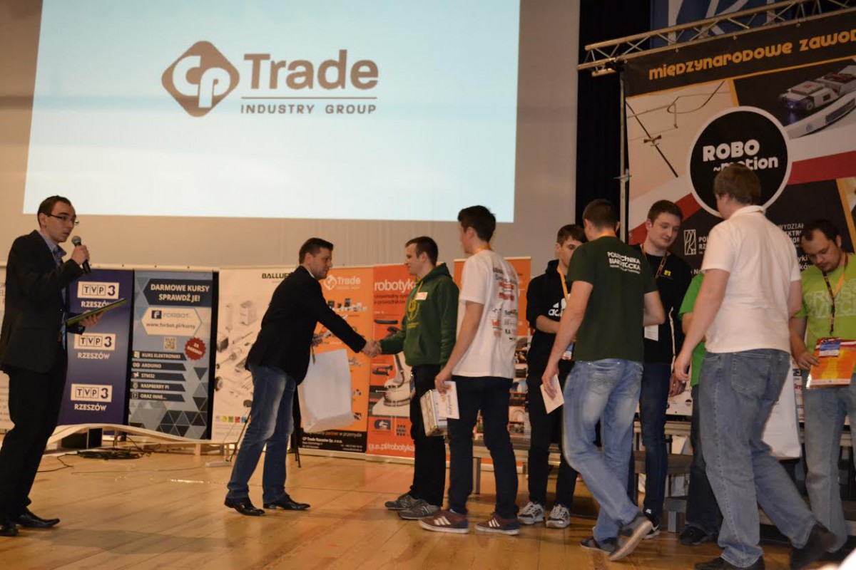 Roboty z Politechniki na podium ROBO~motion 2016