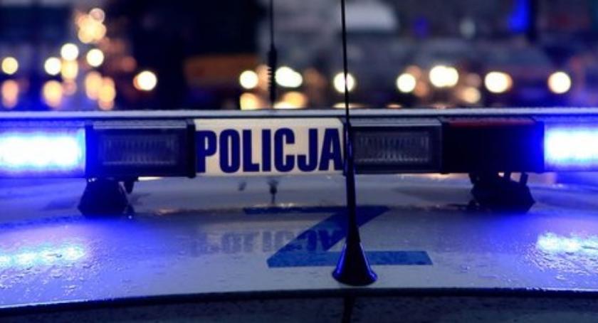 Na Dziesięcinach kobietę z dzieckiem zamaskowani porywacze wciągnęli do auta