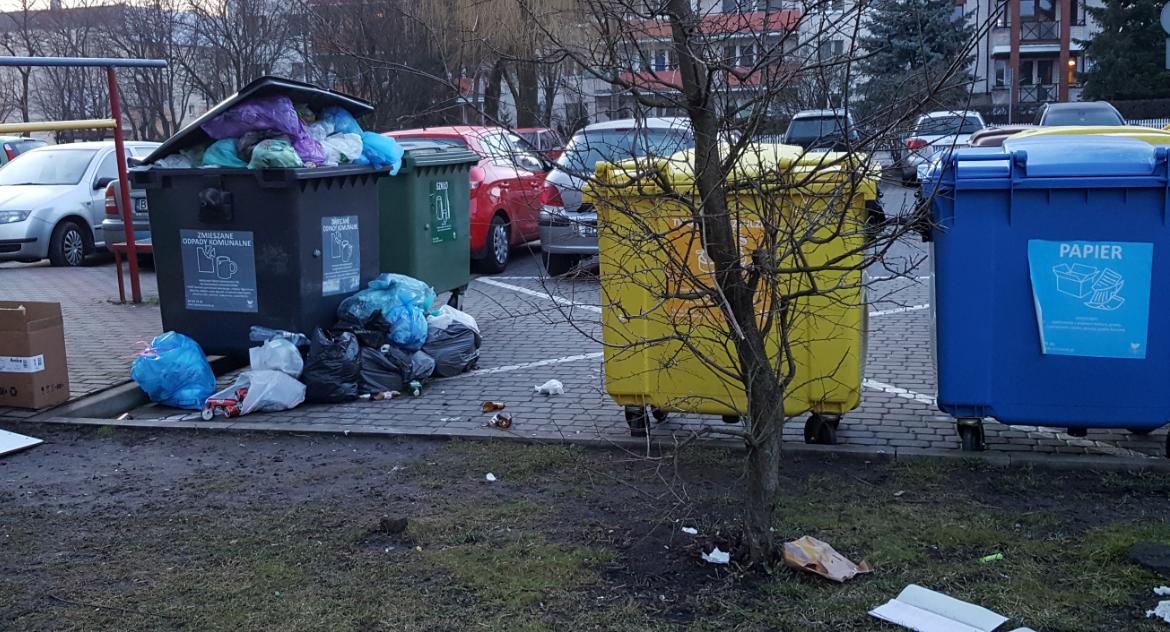 Sposób na śmieci. Można je wyrzucać pod ziemią