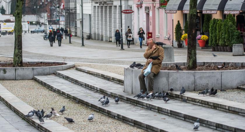 Życie białostockich seniorów miało się poprawić, bo działa zespół. Tylko Seniorzy nic o nim nie wiedzą