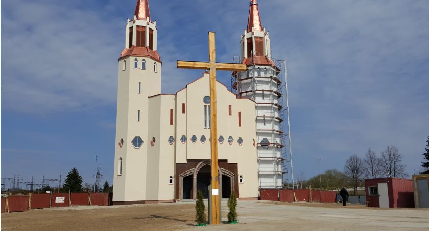 Wierni jeszcze przed świętami otrzymali prezent. To nowy kościół