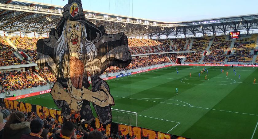 To Jagiellonia będzie podejmowała kibiców na Stadionie Narodowym