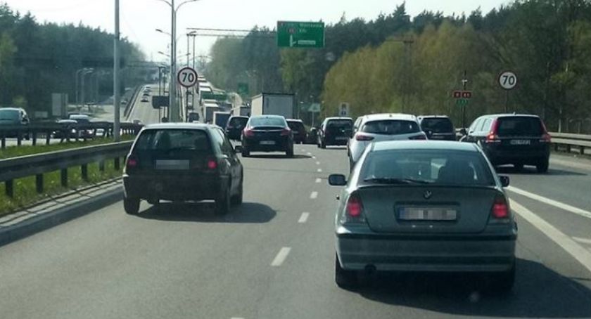 Dostać się jak najszybciej do Trasy Generalskiej, bo tam korka nie będzie. A skoro nie będzie, to nie ma!