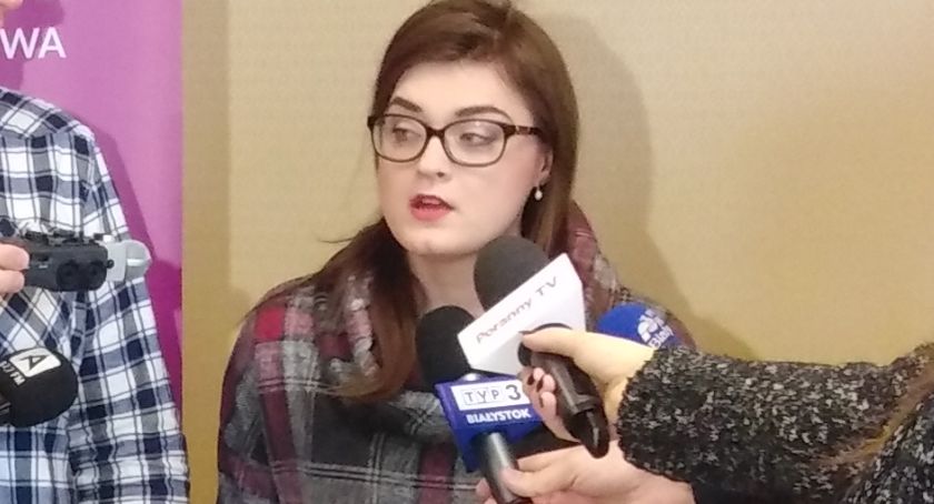 Partia Razem chce świeckiego państwa. Działacze zbierają podpisy