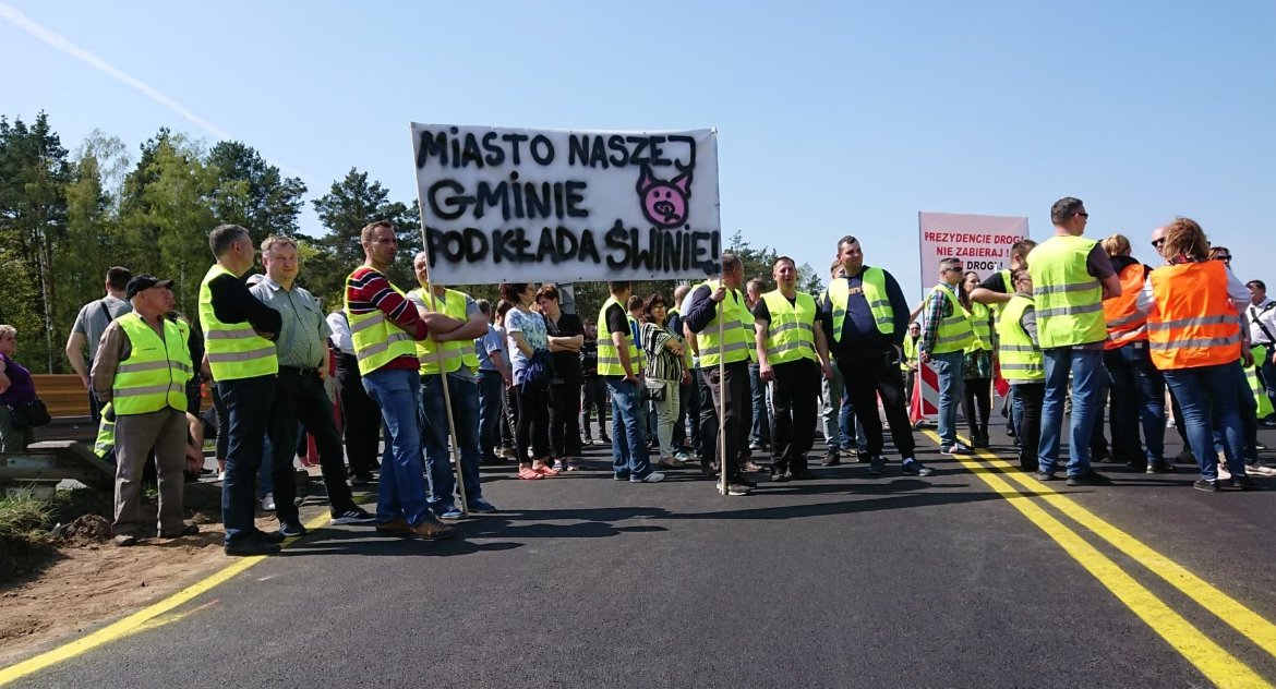 Żółte kamizelki na krajowej ósemce. Ludzie protestowali przeciwko Węzłowi Porosły w obecnym kształcie