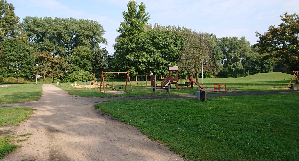 Park jest, plac zabaw jest, sad edukacyjny jest, a toalety nie ma