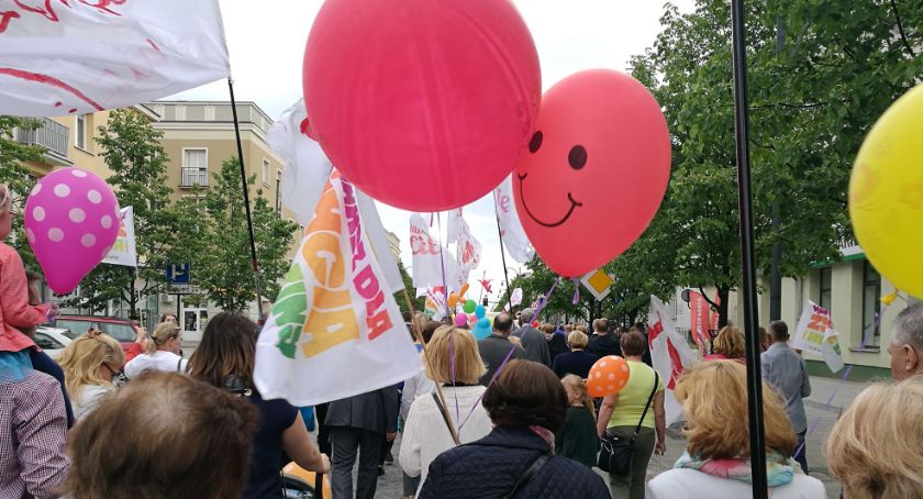 Kilkaset osób przeszło w Marszu dla Życia i Rodziny
