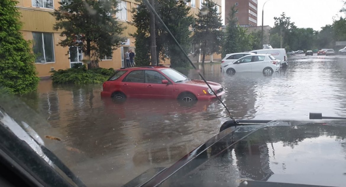 Pontonem do celu. Ruch znów bowiem odbywał się całkiem płynnie