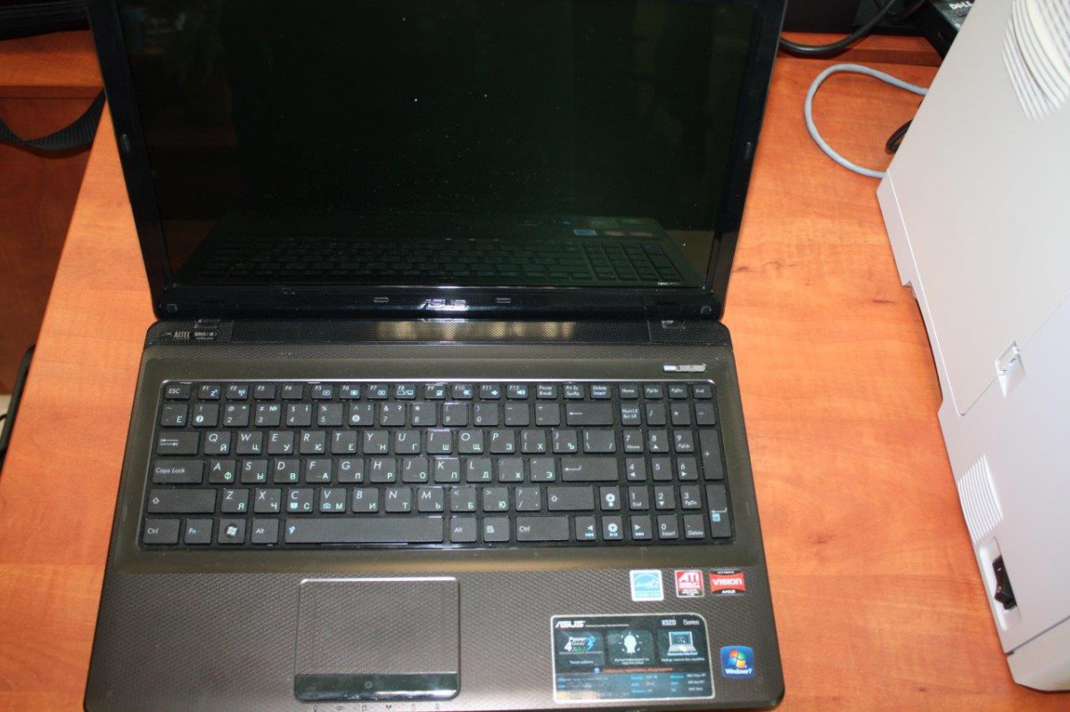 A może laptop od celników?