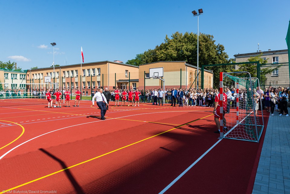 Nowe boisko na nowy rok szkolny