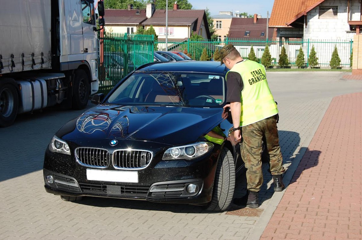 Auto zaginione w Niemczech odnalazło się w Polsce. Odnalazło się też kilka innych rzeczy