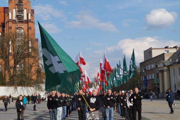 Prezydent listy pisze, policja reaguje. Pikieta nacjonalistów pod specjalnym nadzorem