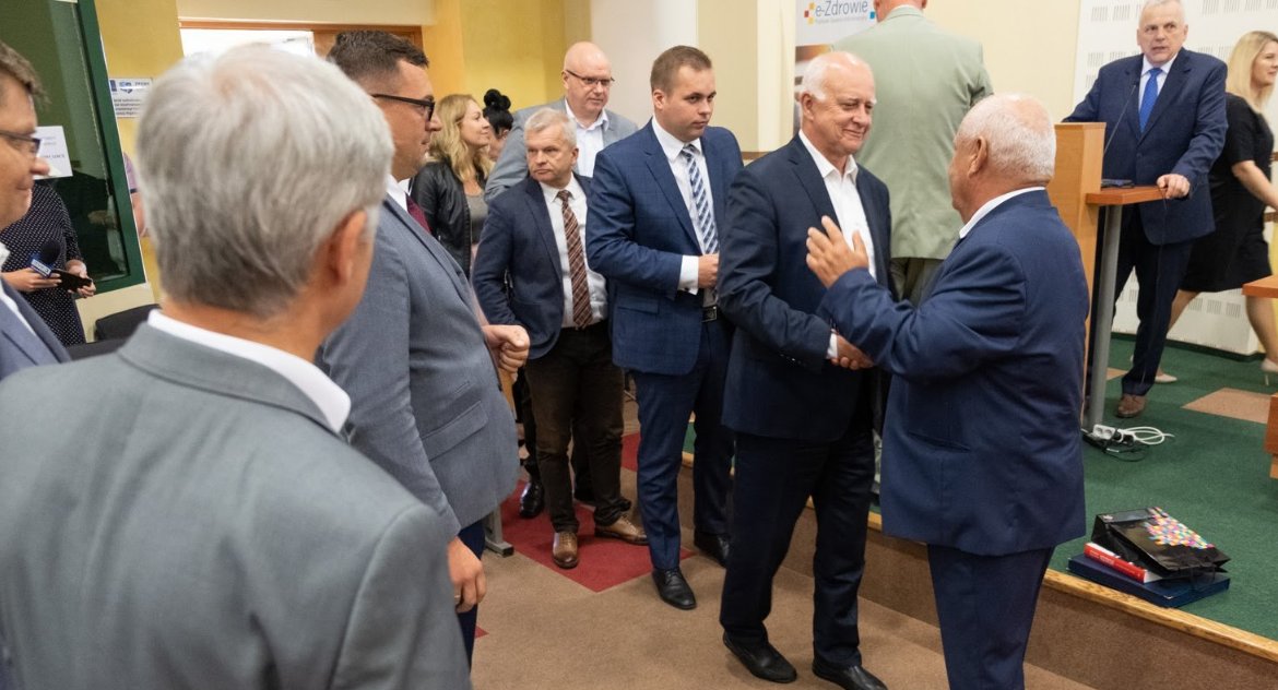Politykom przydałaby się porządna terapia