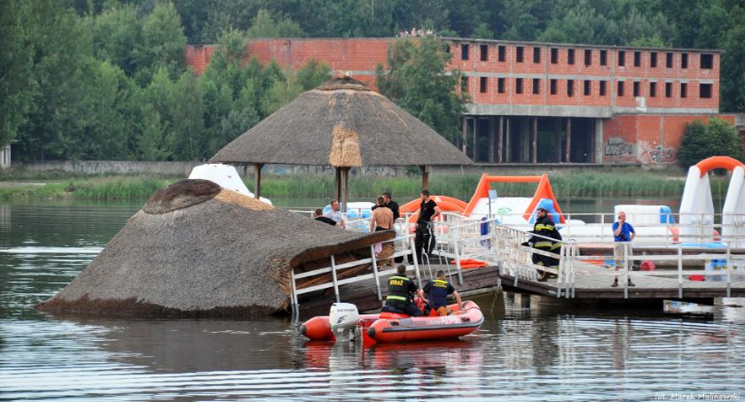 Czterech nastolatków zostało rannych po zawaleniu się molo w Siemiatyczach