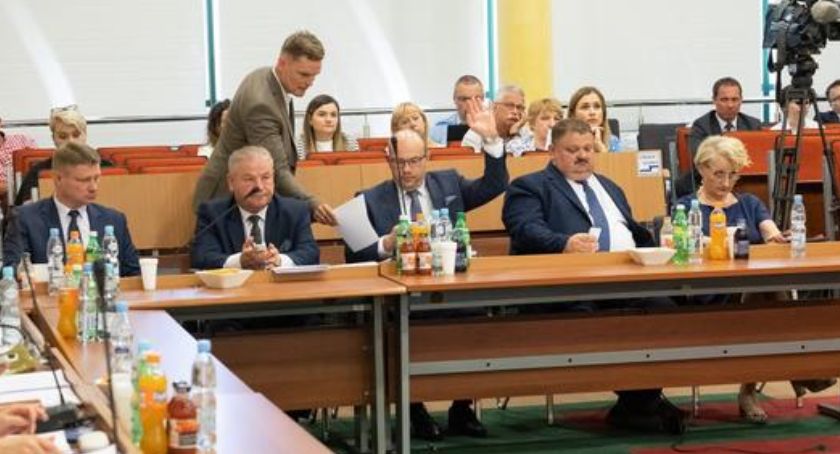 Sejmik Województwa będzie obradował w czwartek nad odwołaniem Zarządu