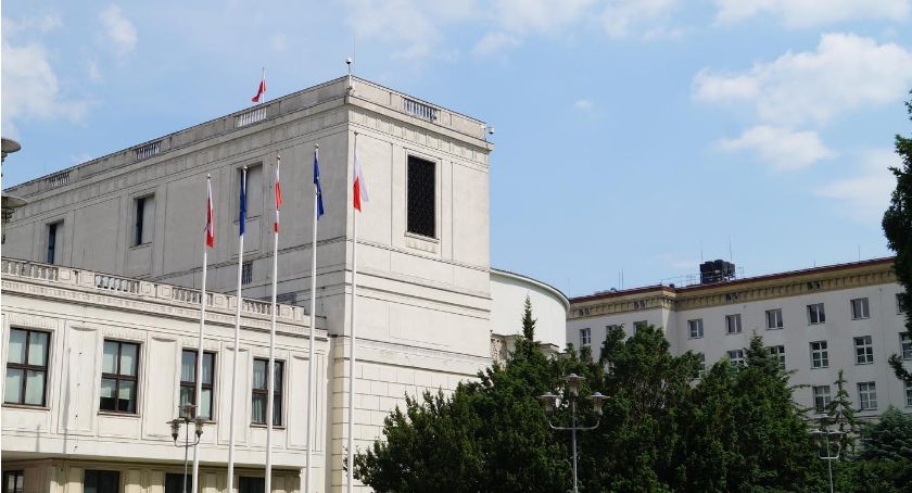 Raz Prozą: Polską rządzą nieudacznicy