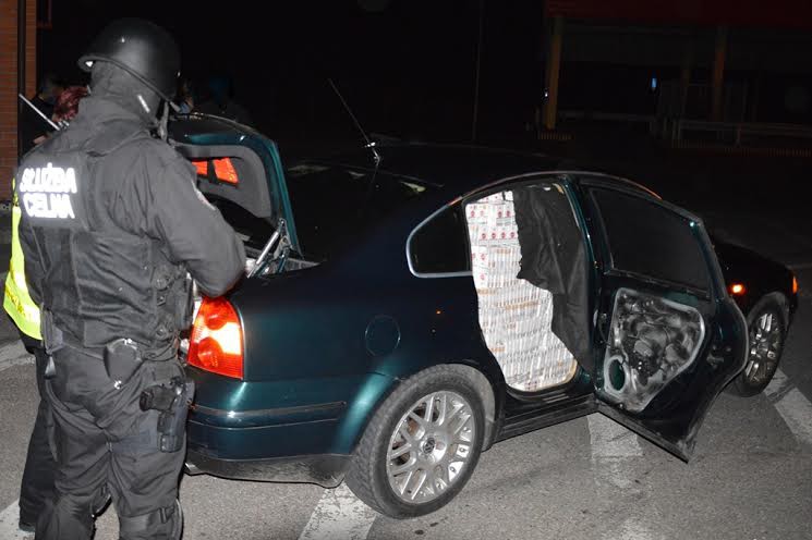 16 tys. paczek nielegalnych papierosów w rękach podlaskich celników