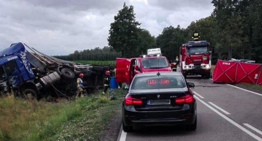 Kolejna śmiertelna ofiara na drodze krajowej. Nie żyje 30-letni kierowca