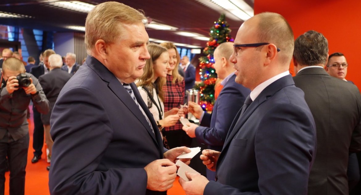 Marszałek chce pikniku, prezydent marszu równości?