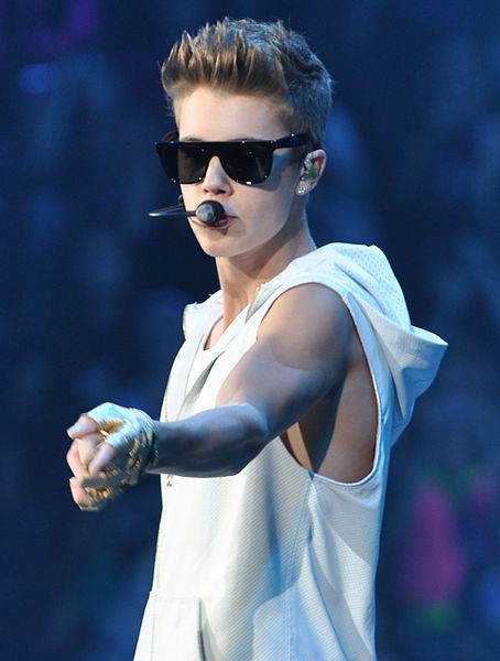 A co Bieber dostałby w Polsce?