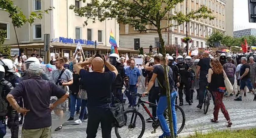 Weekend w Białymstoku: marsz i wojna na ulicach. Konflikt dwóch wieżowców 