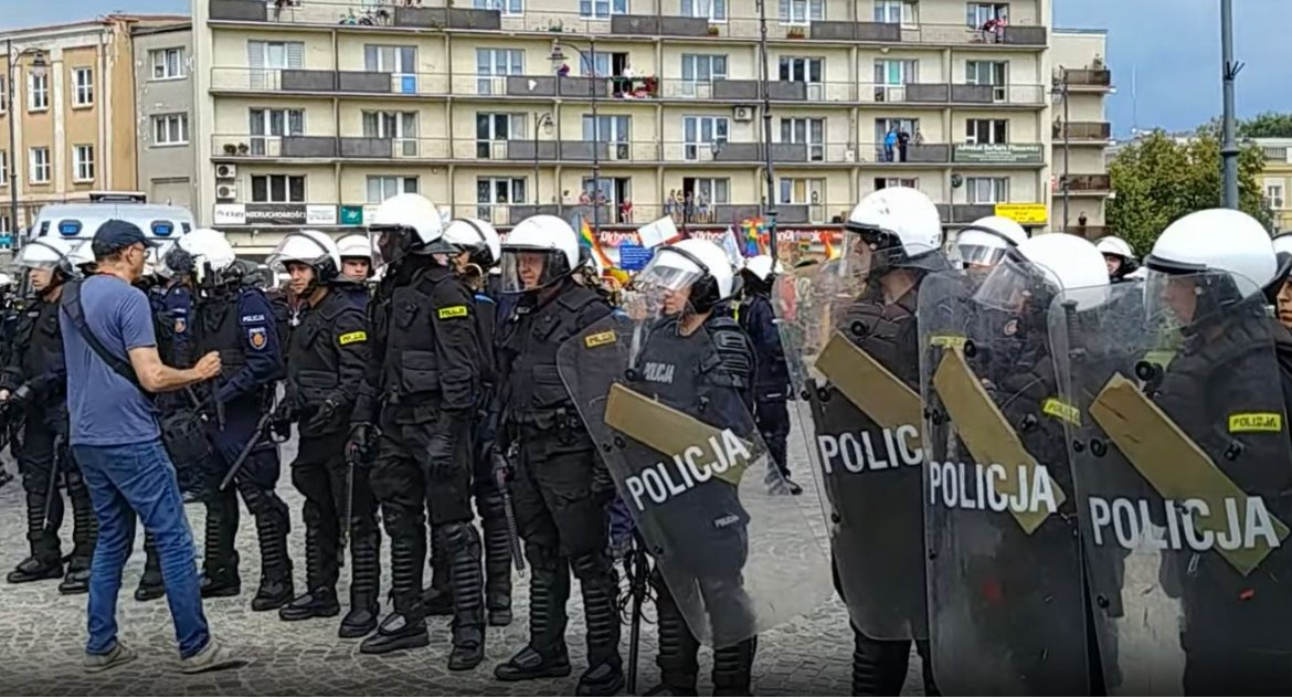 Pozwy, zawiadomienia do prokuratury, oświadczenia, żądanie przeprosin. W mieście wciąż gorąco