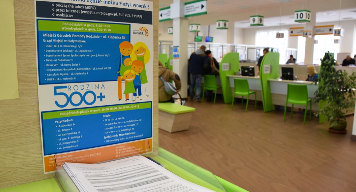 500+. Praca białostockich urzędników przebiega sprawnie? Kiedy rodziny otrzymają pieniądze?