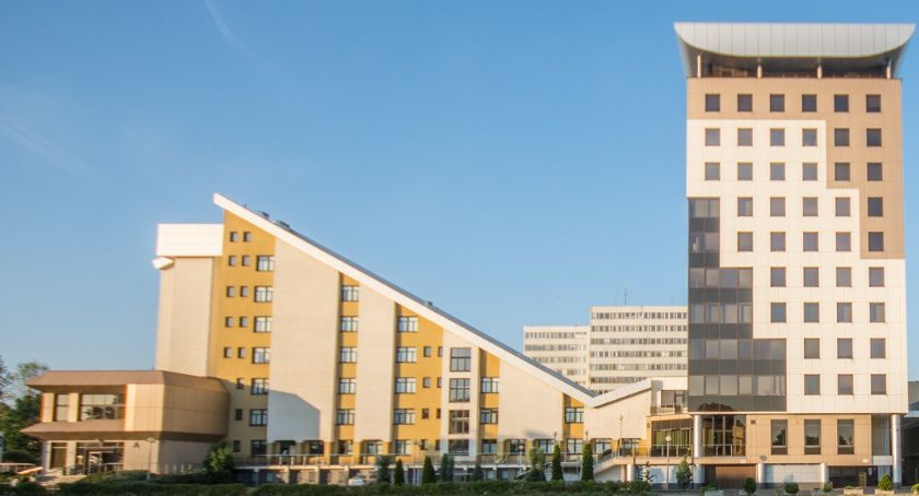 Białostocki ZUS wydaje co miesiąc 377 tysięcy złotych na przekazy. Mógłby 1,5 miliona