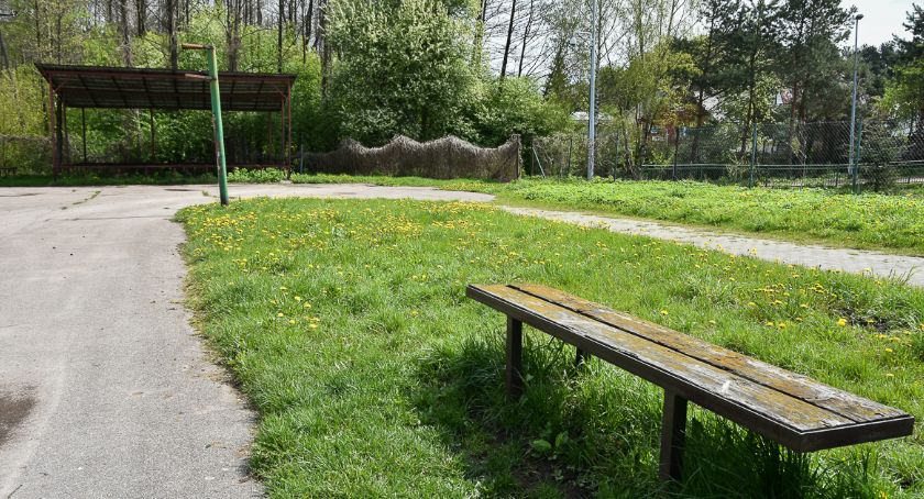 Placu zabaw z siłownią zewnętrzną na Jaroszówce na razie nie będzie