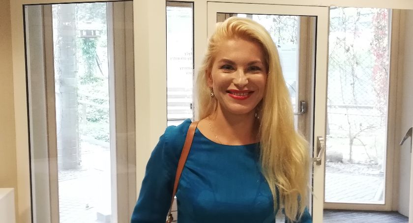 Katarzyna Bonda jak swoja babka. Z papierosem i soczystym k...a [ROZMOWA DDB]
