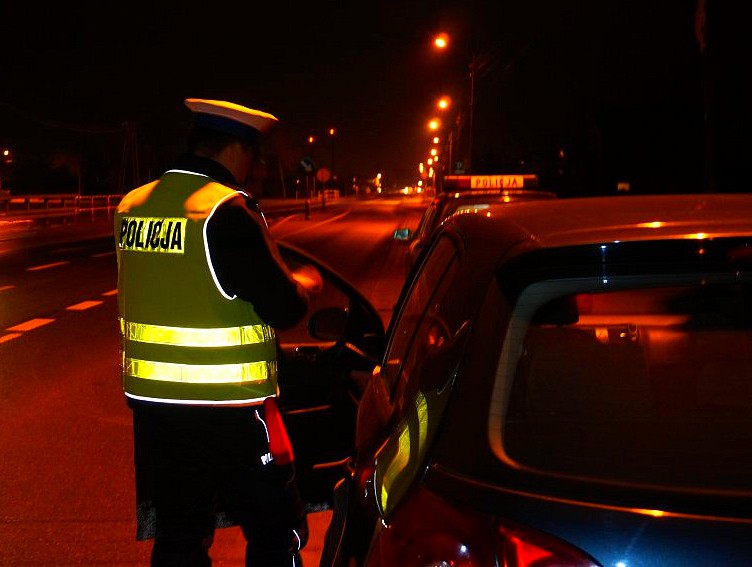 Młodzi kierowcy bmw stracili prawa jazdy