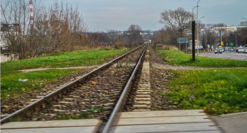 Obwodnica kolejowa tak, ale nie po domach mieszkańców 